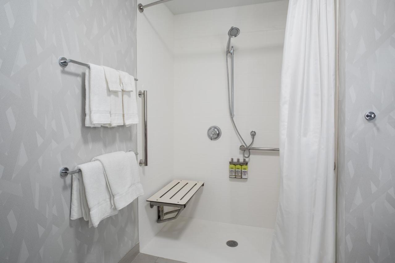 Express & - Denver Ne - By Ihg 3*