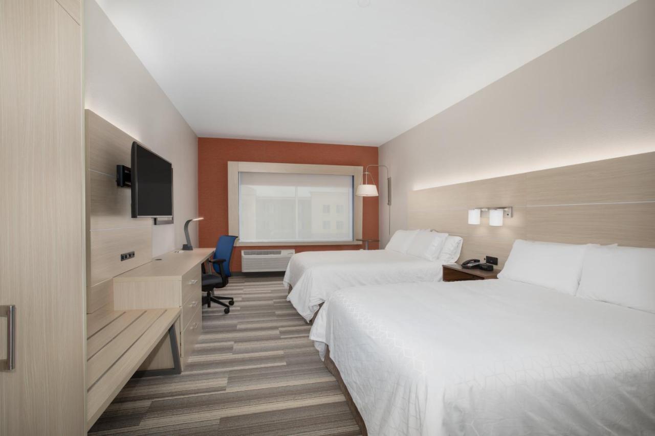 Express & - Denver Ne - By Ihg Brighton